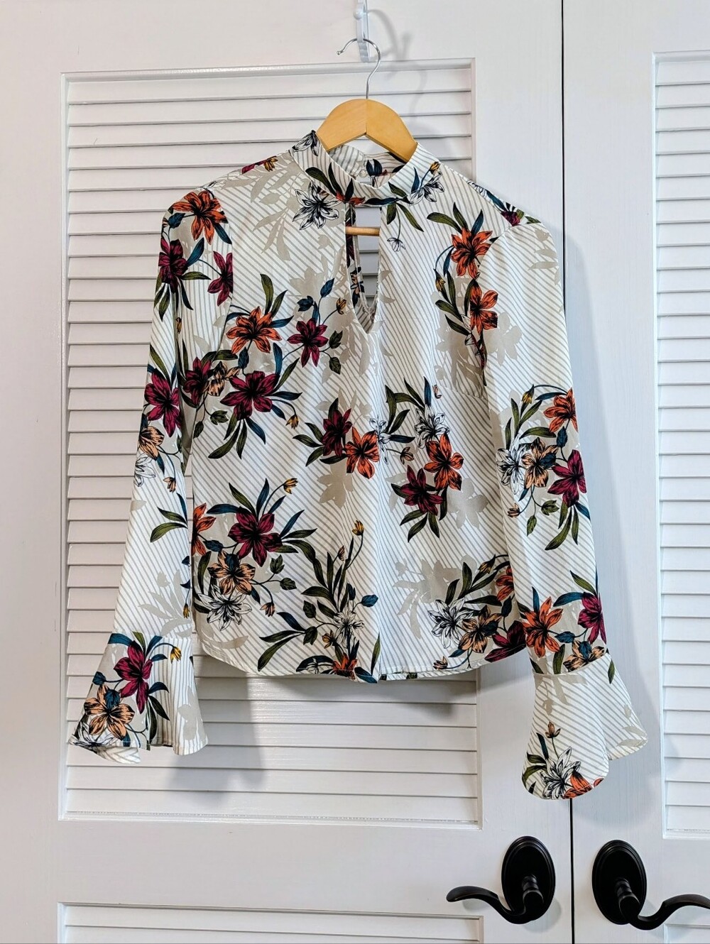 Libby Edelman Floral Blouse XS Bell Sleeve High Neck Keyhole Boho Top